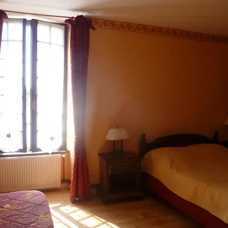 Nocleg ze śniadaniem Les Champs De Roz 3*